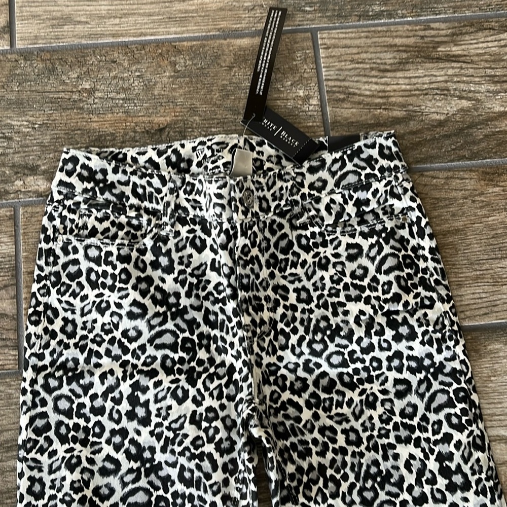 White House black market skinny jeans